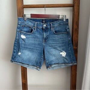 GAP Mid Rise Denim Short 5”